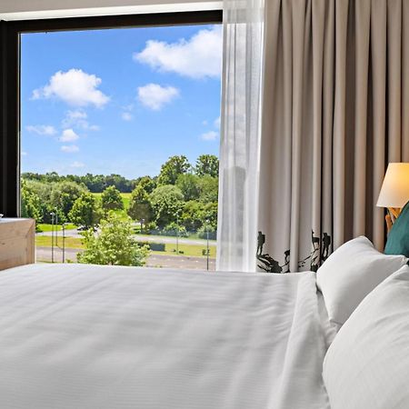 Hotel Fire & Ice Duesseldorf/Нойс Екстериор снимка