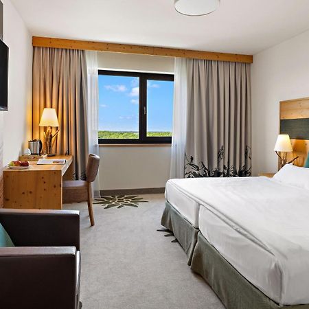 Hotel Fire & Ice Duesseldorf/Нойс Екстериор снимка