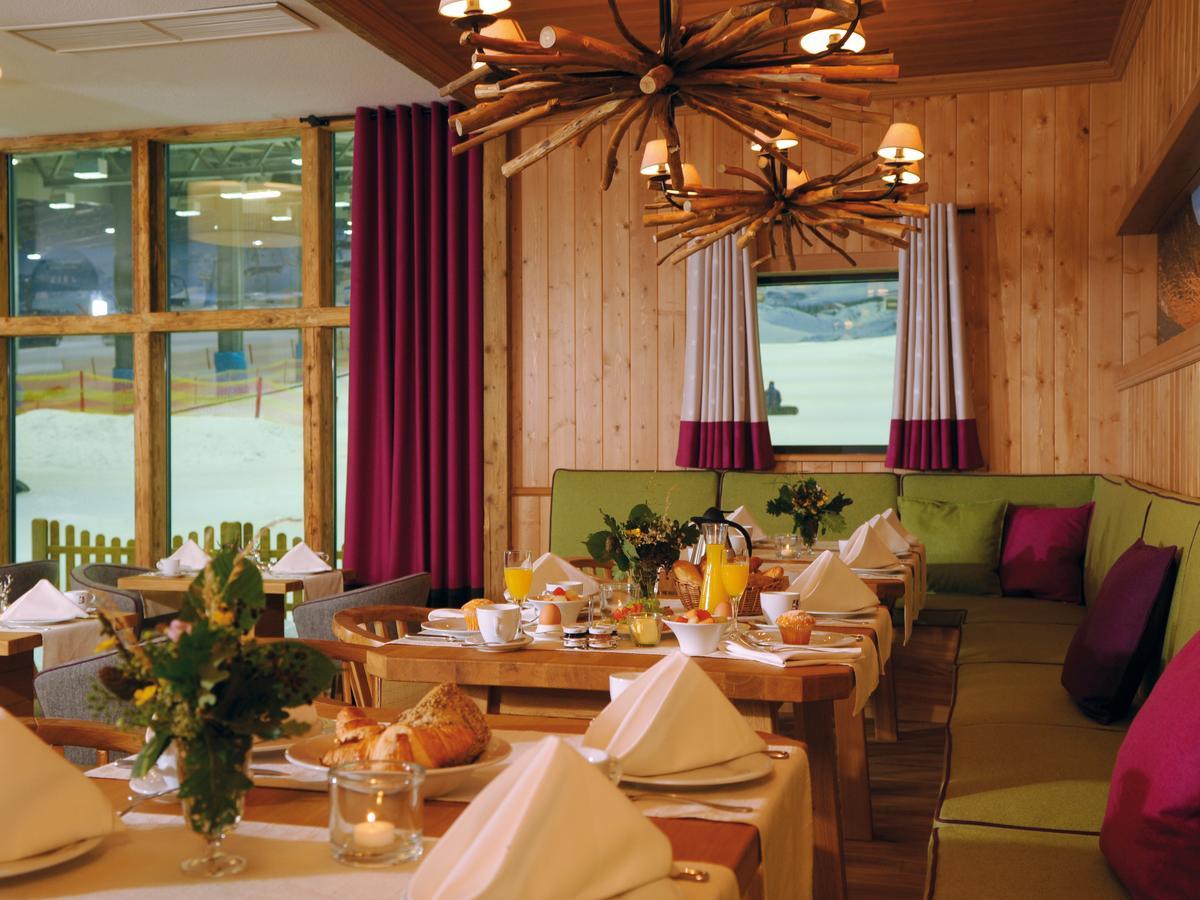 Hotel Fire & Ice Duesseldorf/Нойс Екстериор снимка