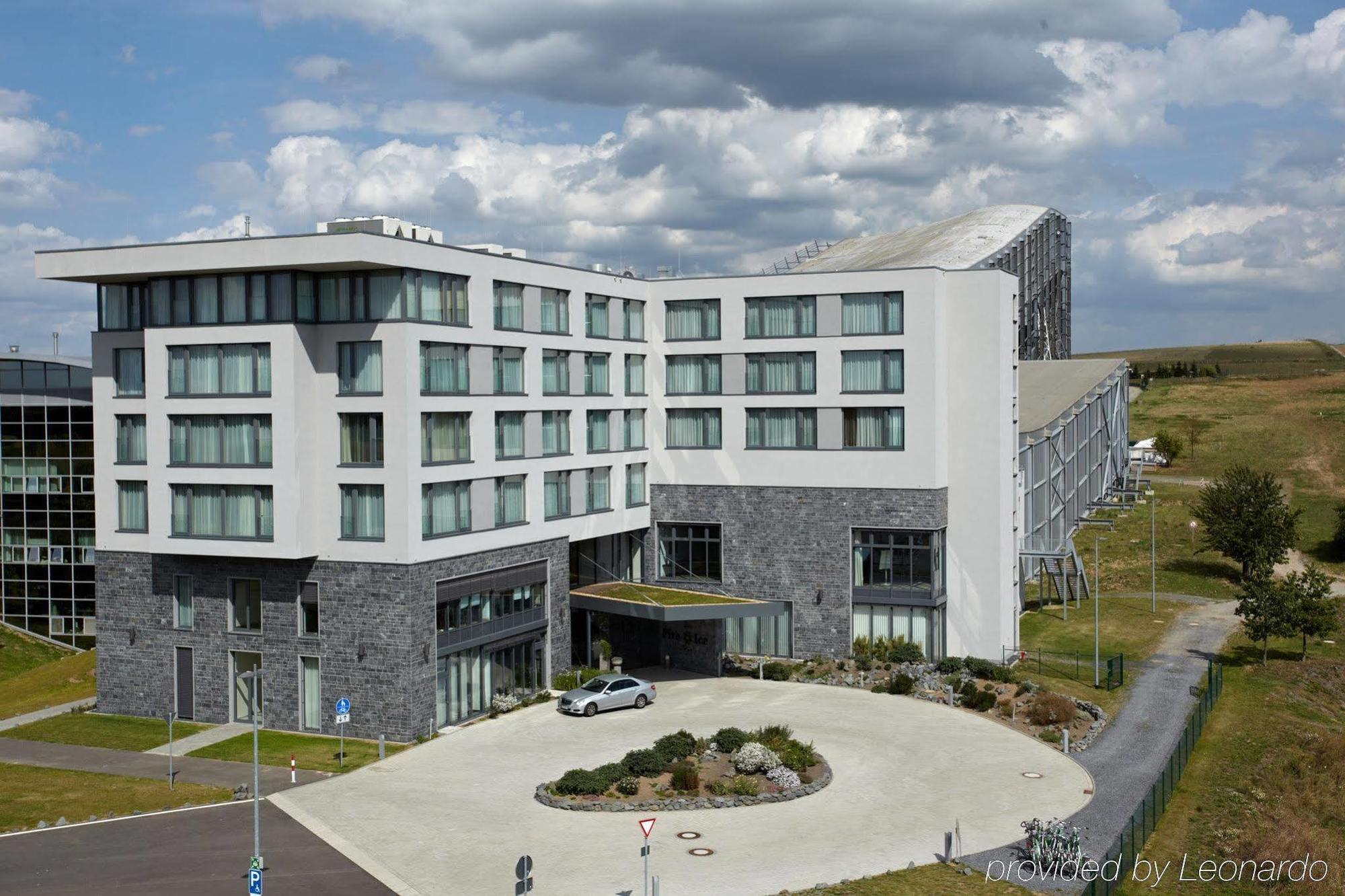 Hotel Fire & Ice Duesseldorf/Нойс Екстериор снимка