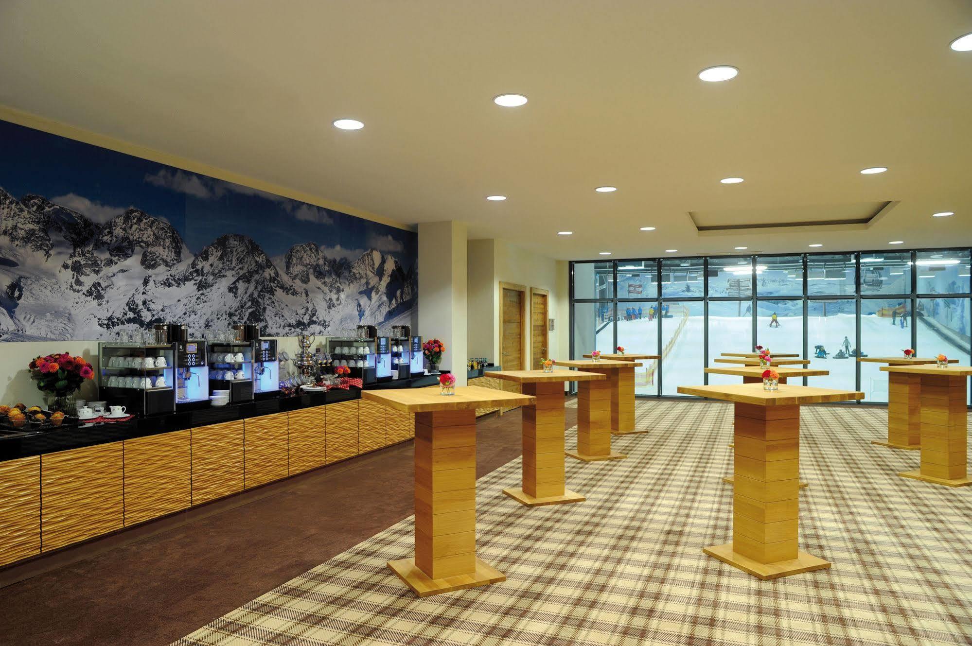 Hotel Fire & Ice Duesseldorf/Нойс Екстериор снимка
